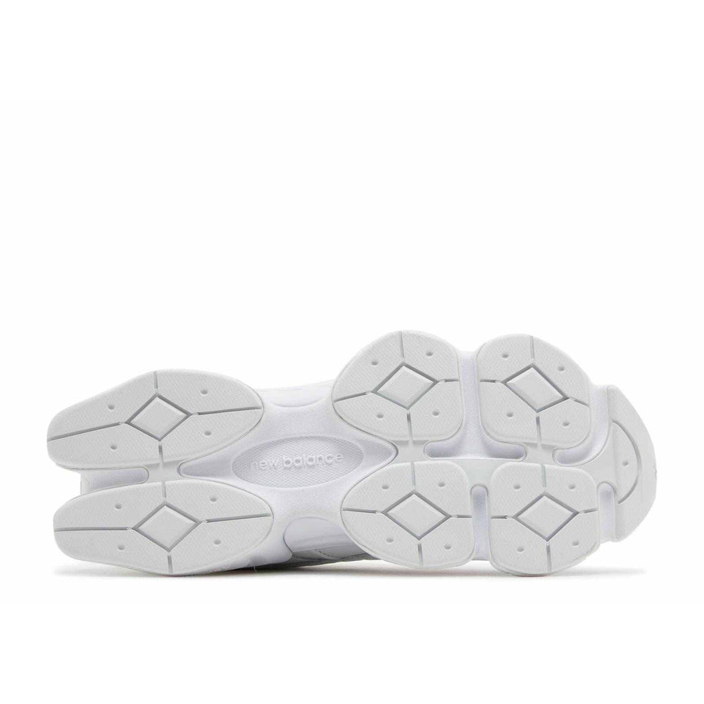 9060 Triple White