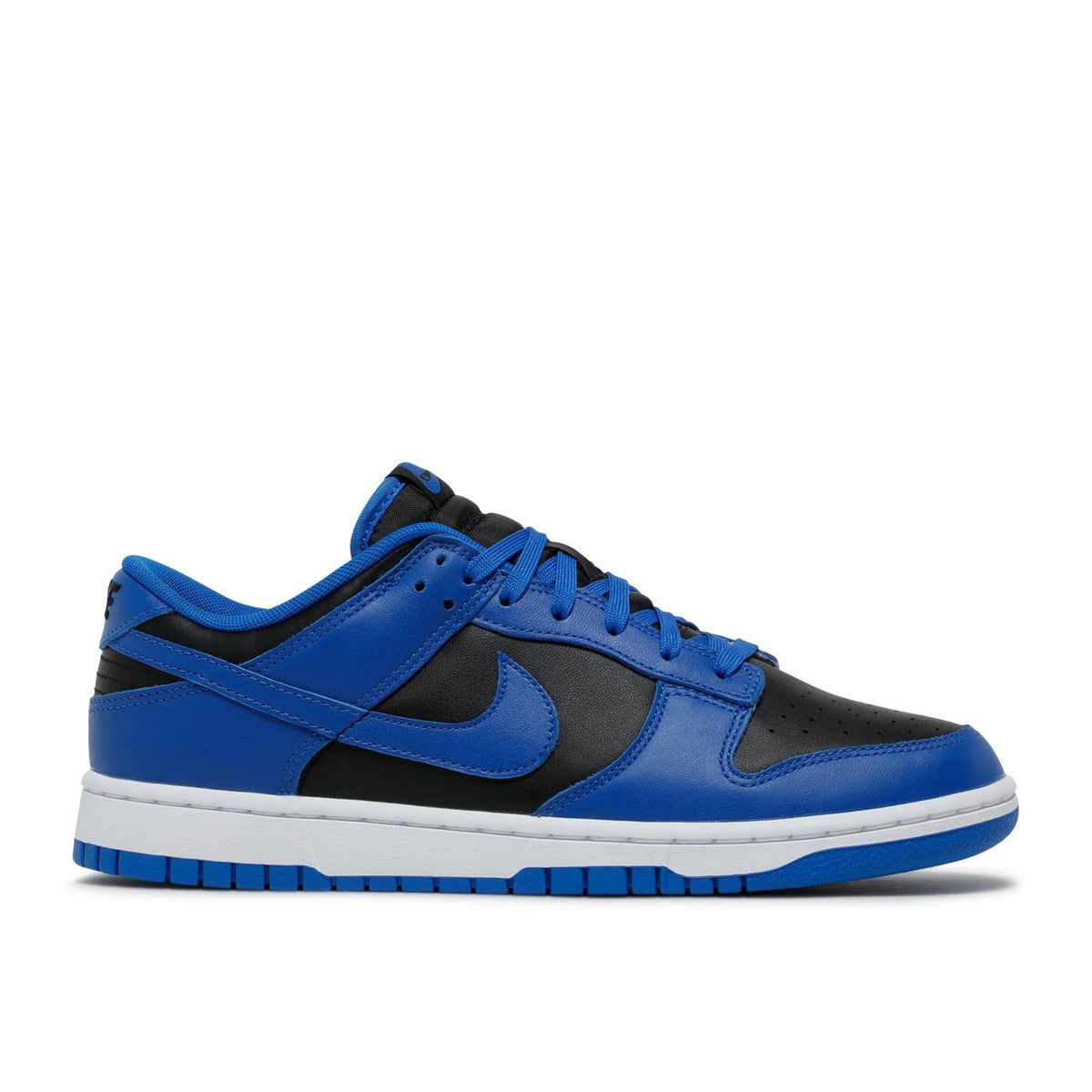 SB Dunk Low Travis Scott