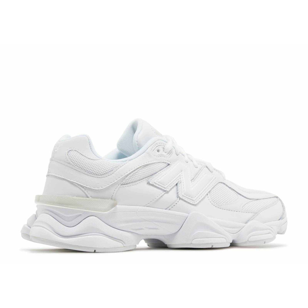 9060 Triple White