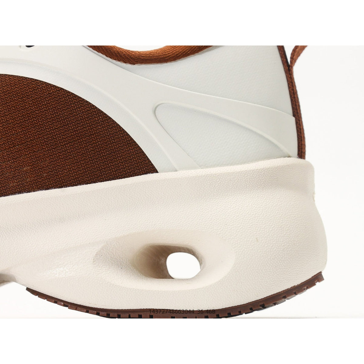 LOEWE x ON Cloudsolo