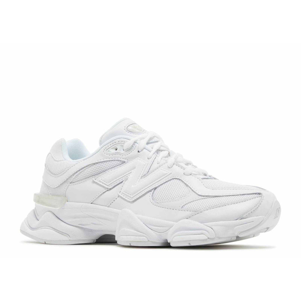 9060 Triple White