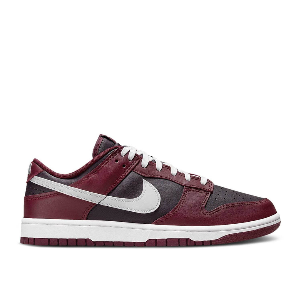 SB Dunk Low Travis Scott