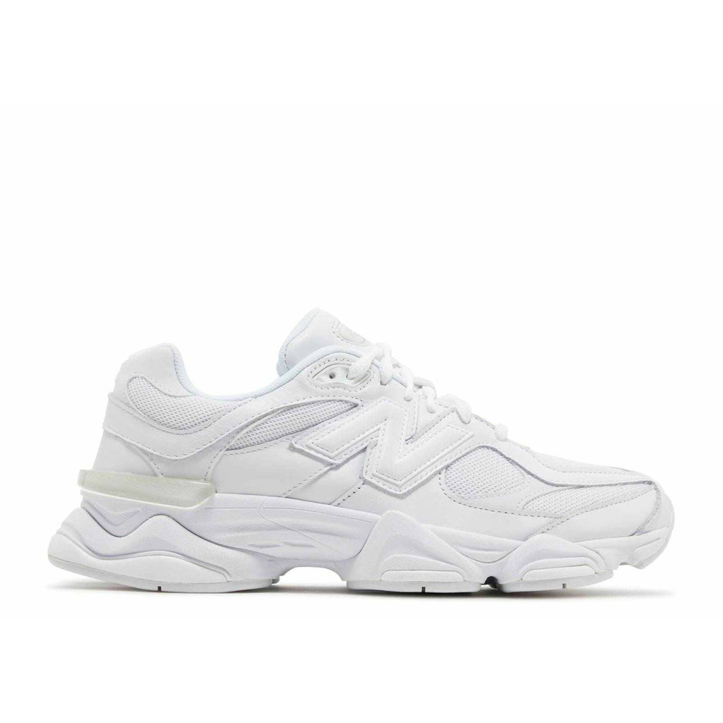 9060 Triple White