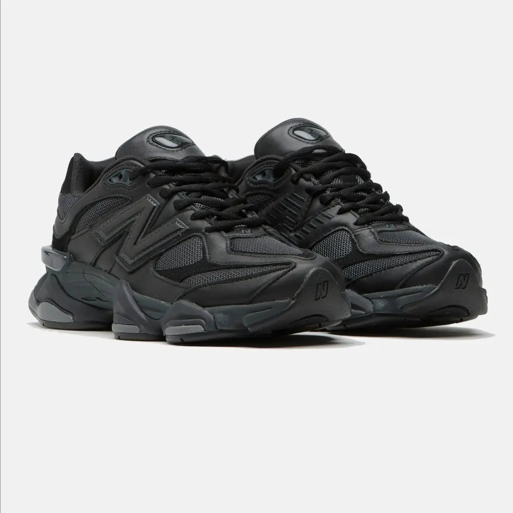 9060 Triple Black