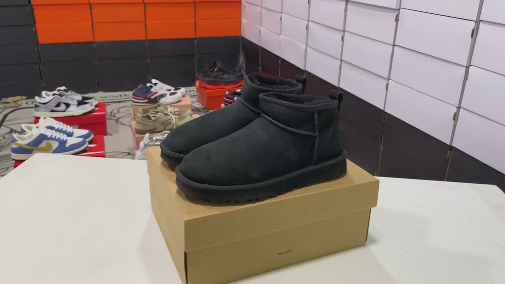 Classic Ultra Mini Black